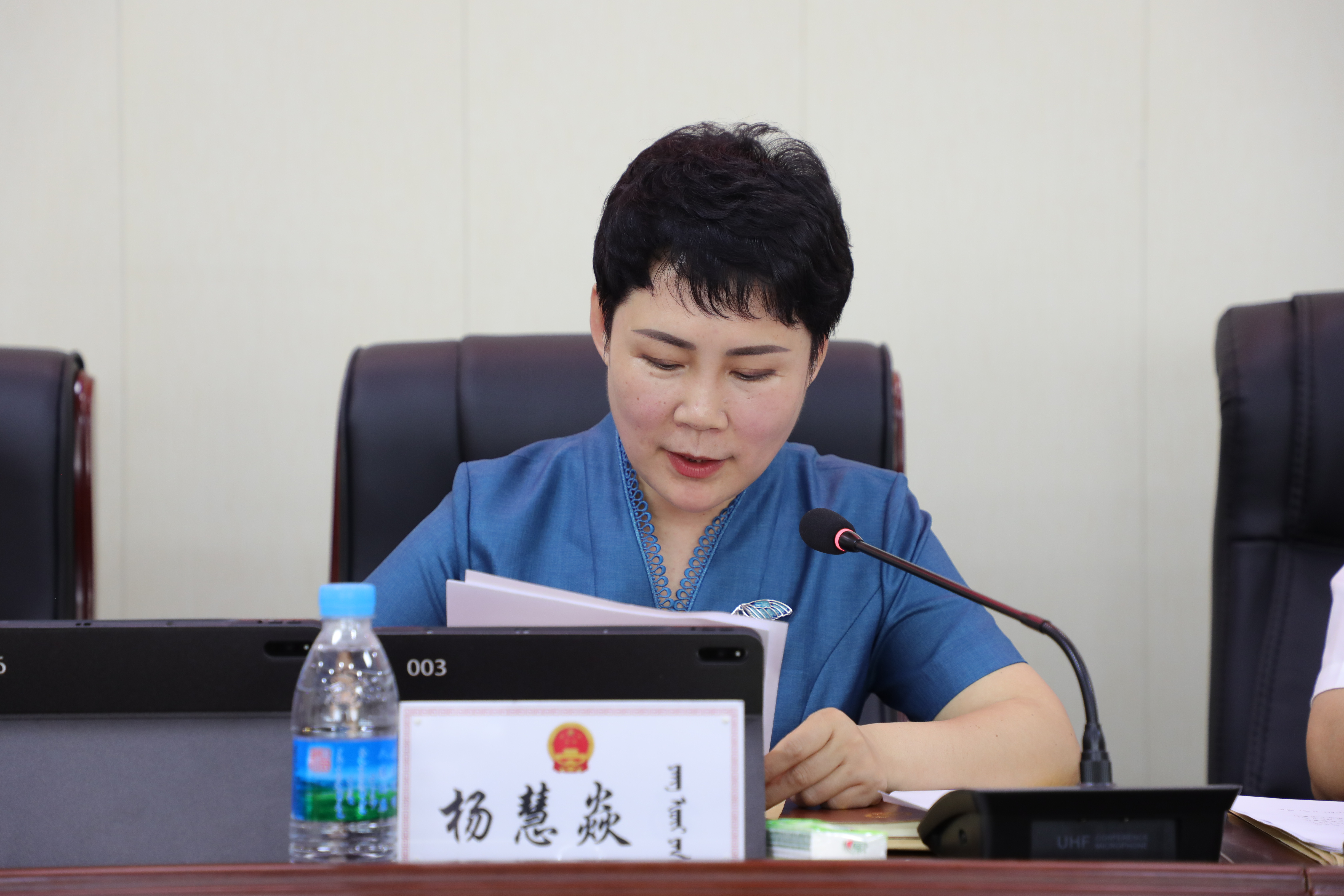 阿鲁科尔沁旗第十八届人大常委会召开第六次会议